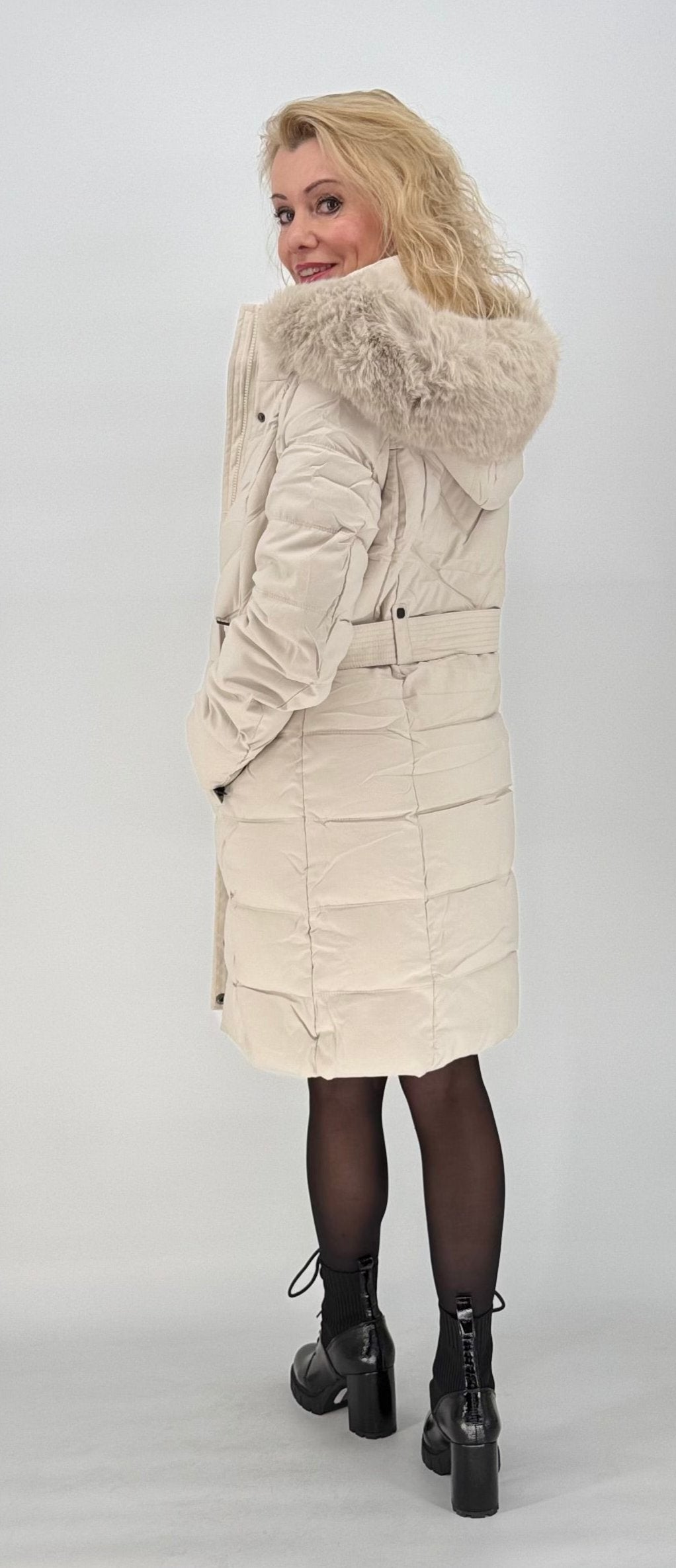 Jacke Creme matt mit Kapuze