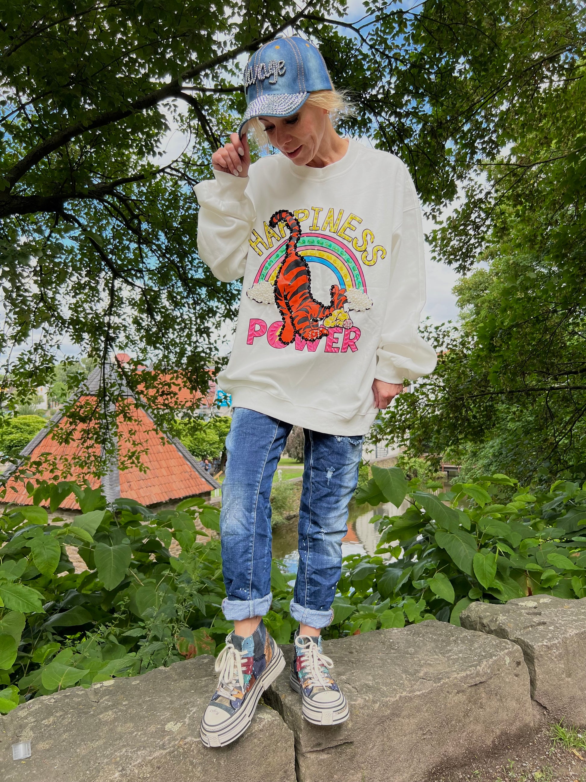 Happiness Sweatshirt Weiß By Elena Fashion