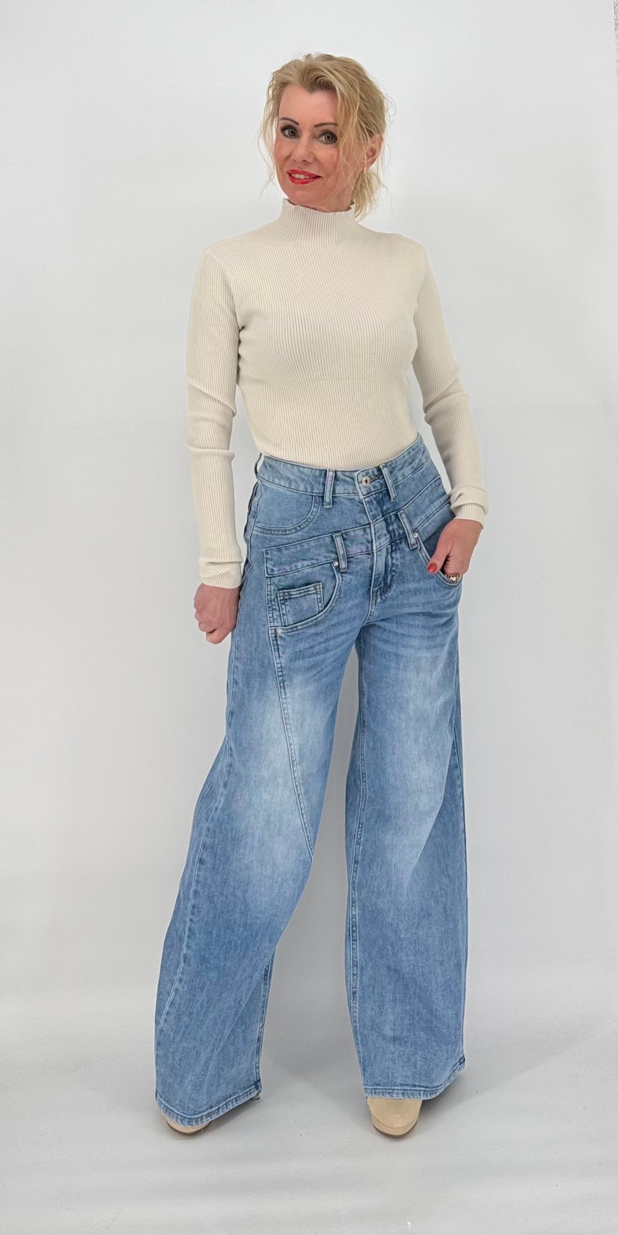 Wide-Leg Jeans CY-150