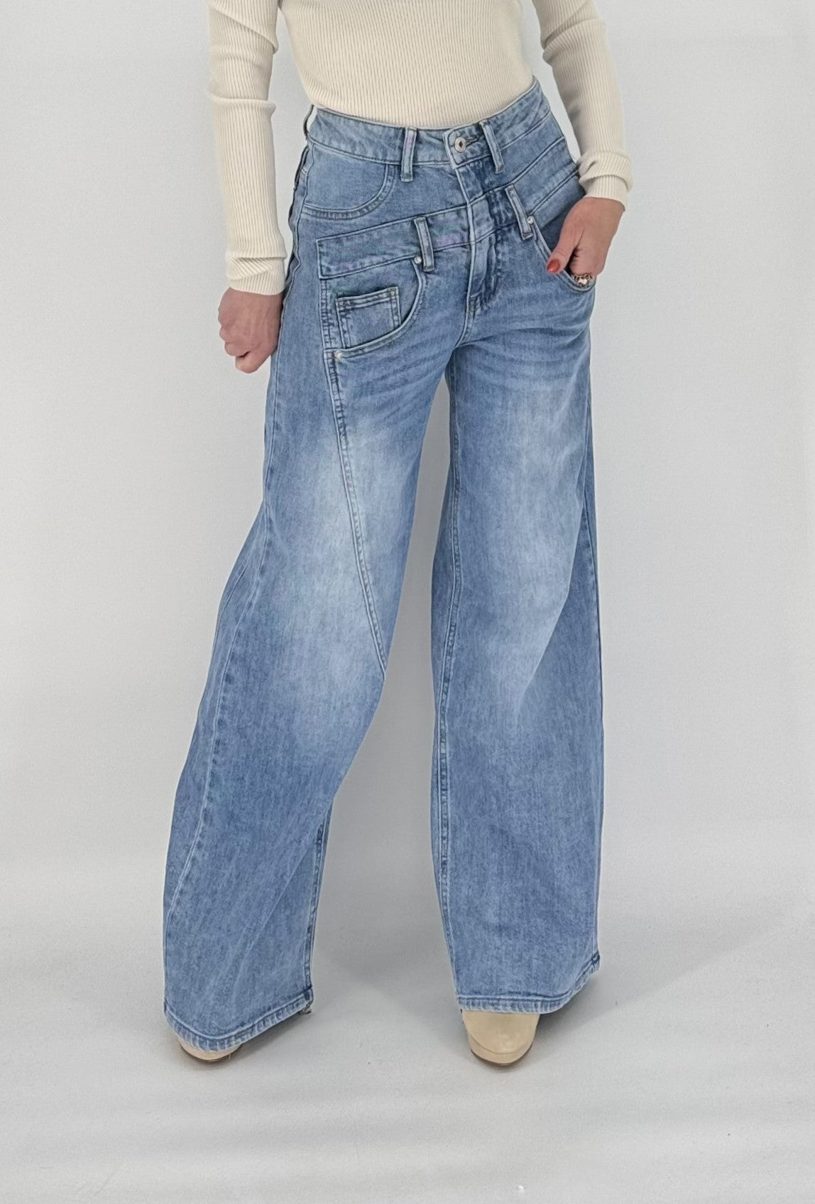 Wide-Leg Jeans CY-150