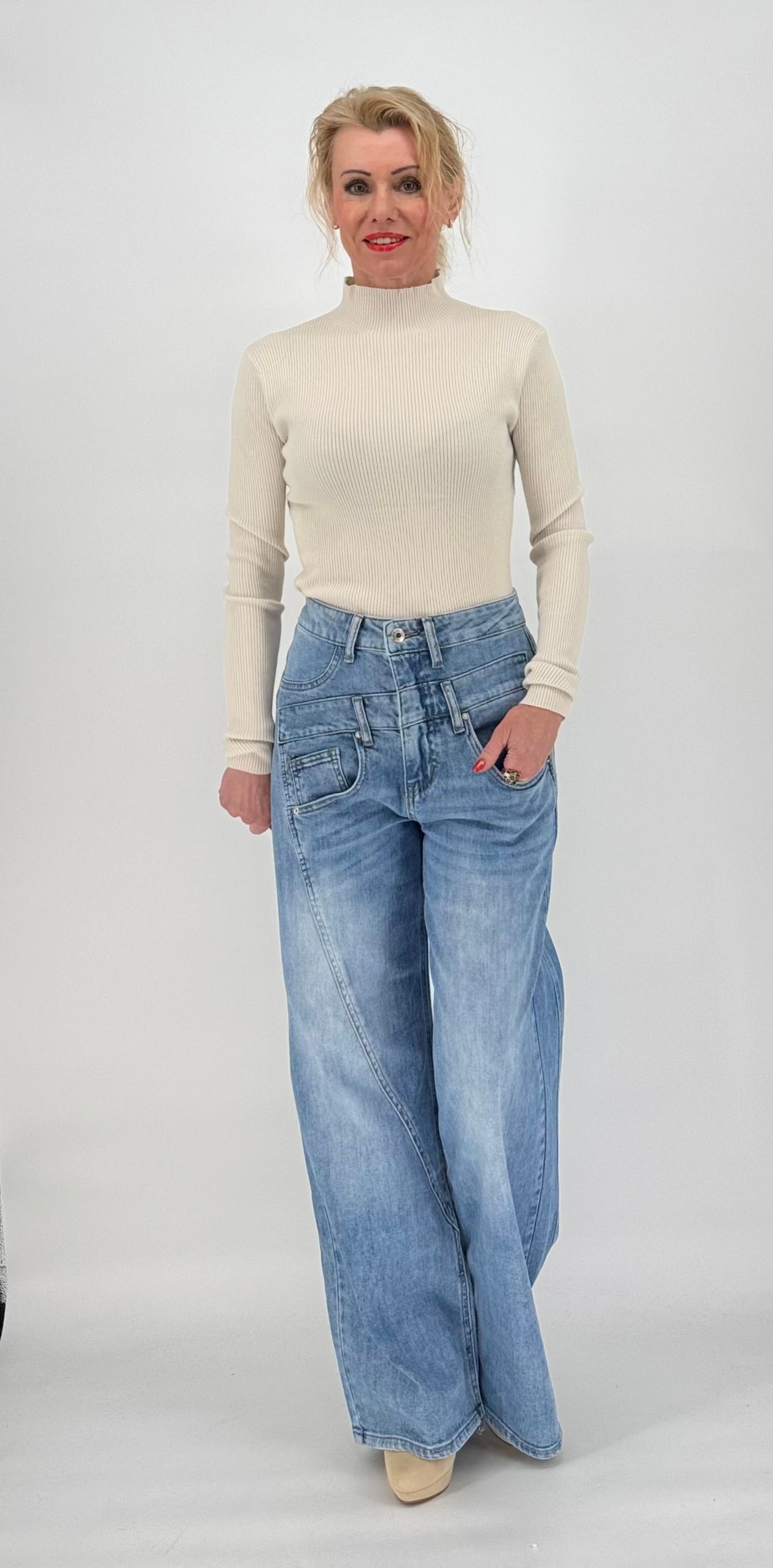 Wide-Leg Jeans CY-150