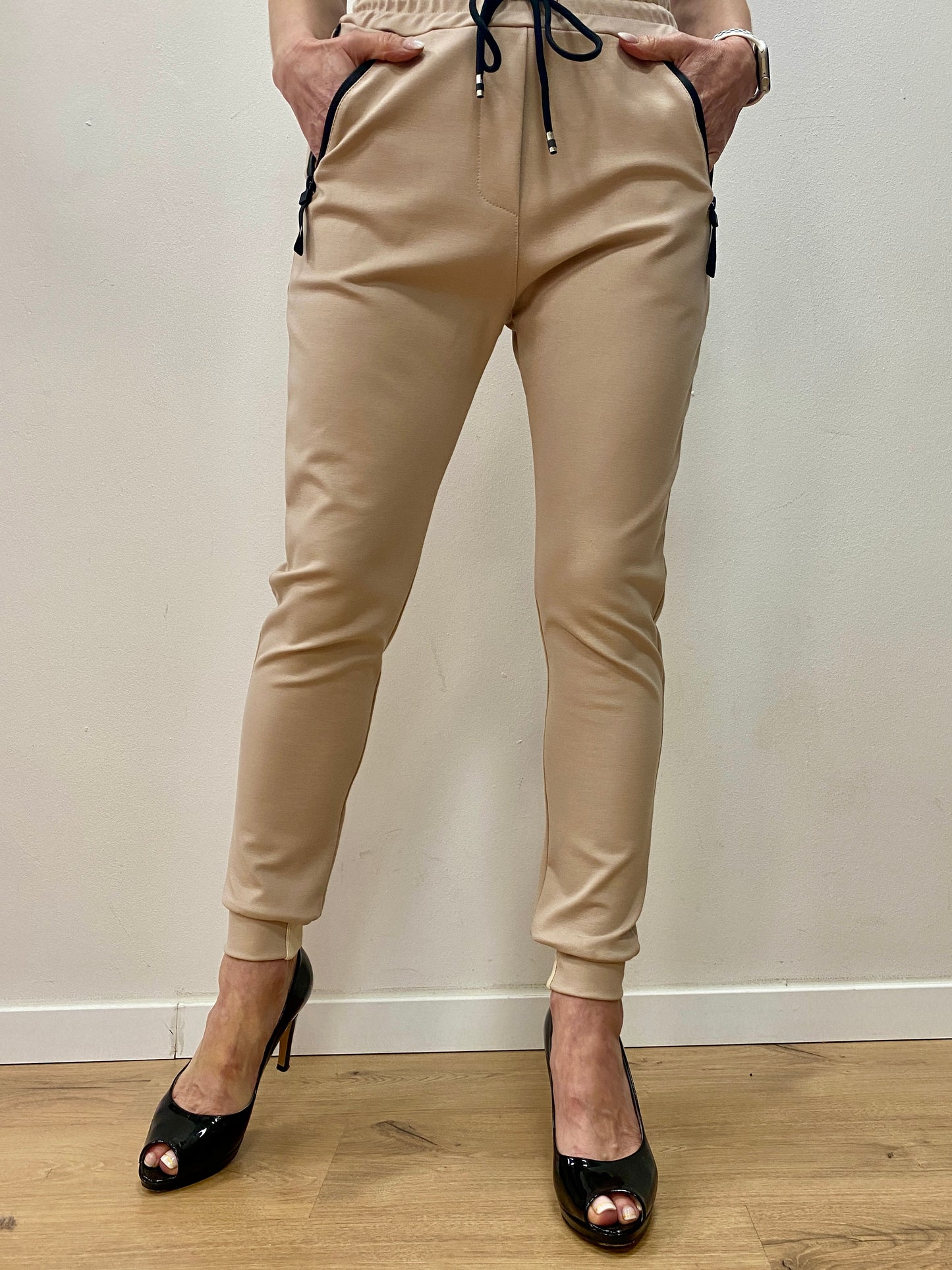 ESViViD Hose in beige Jogpants-Art