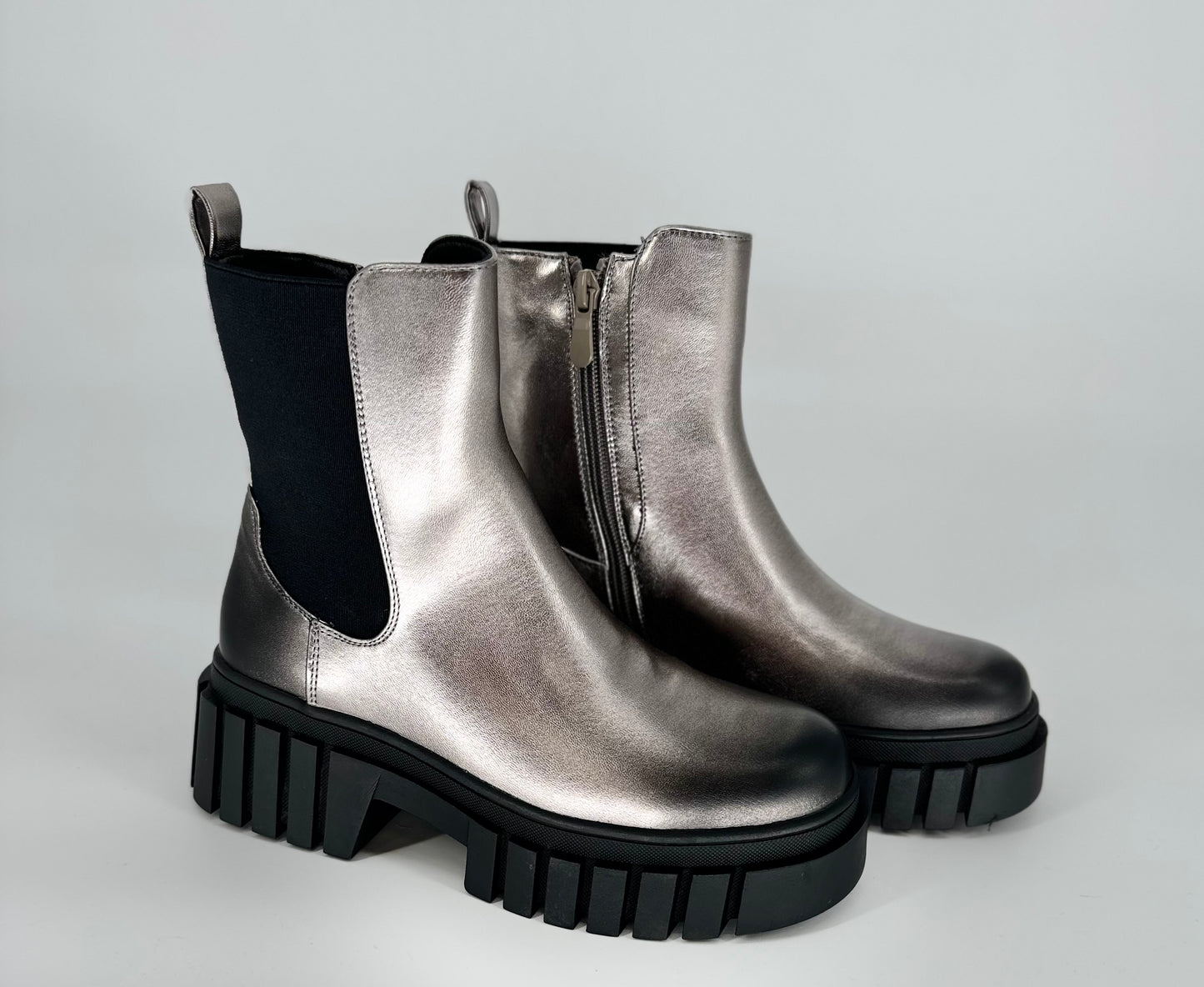 Boots Plateau Sohle silber