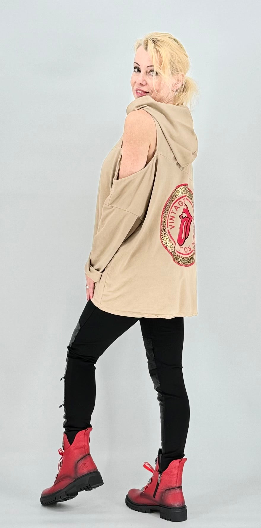 Sweatshirt "Zunge" Cold-Shoulder-Langarm beige