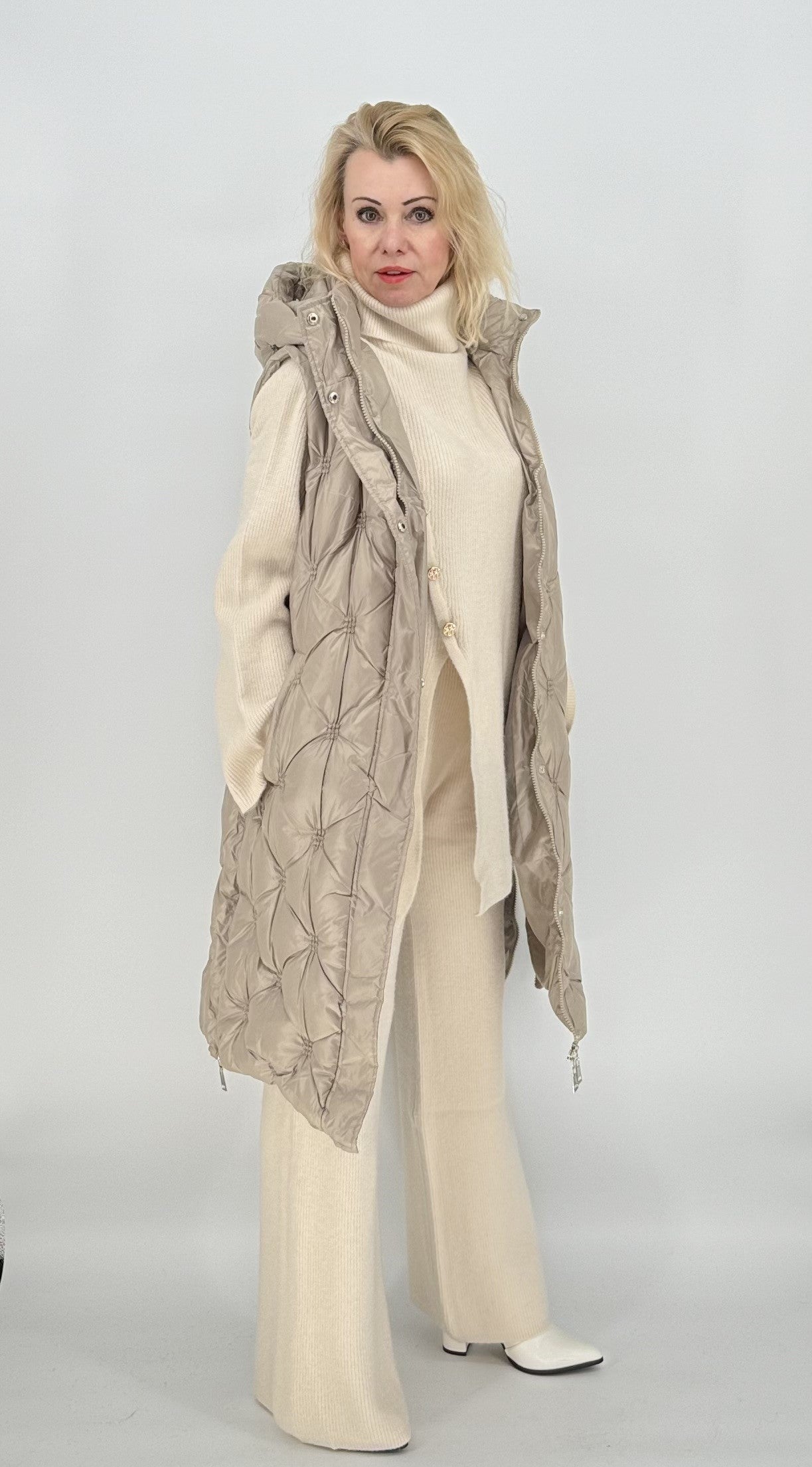 Asymmetrischer Pullover beige