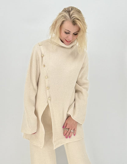 Asymmetrischer Pullover beige